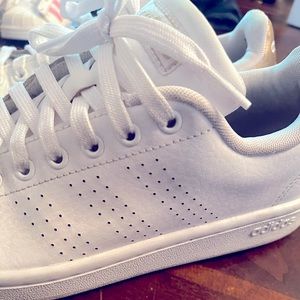 Used white adidas sneakers good condition